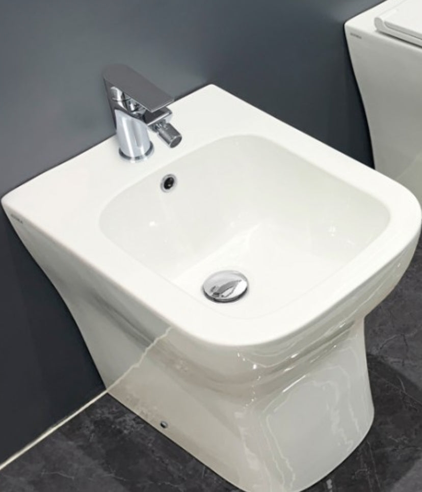 BIDET FILOMURO SERIE SEVEN DI CERAMICA ALTHEA PROF.50