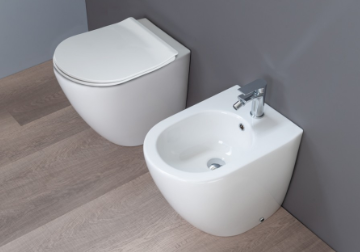 COPPIA DI SANITARI FILOMURO RIMLESS SERIE COVER DI CERAMICA ALTHEA PROF.52 COMPLETO DI COPRIWATER SOFTCLOSE